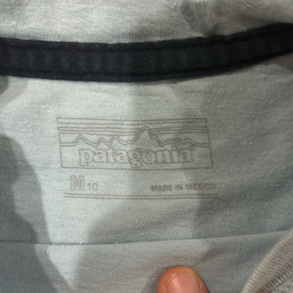 Boys Patagonia shirt - Picture 2 of 3